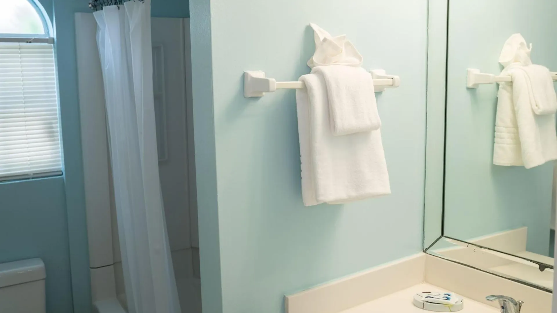Deluxe Sea View Villas At Paradise Island Beach Club Resort Creek Village