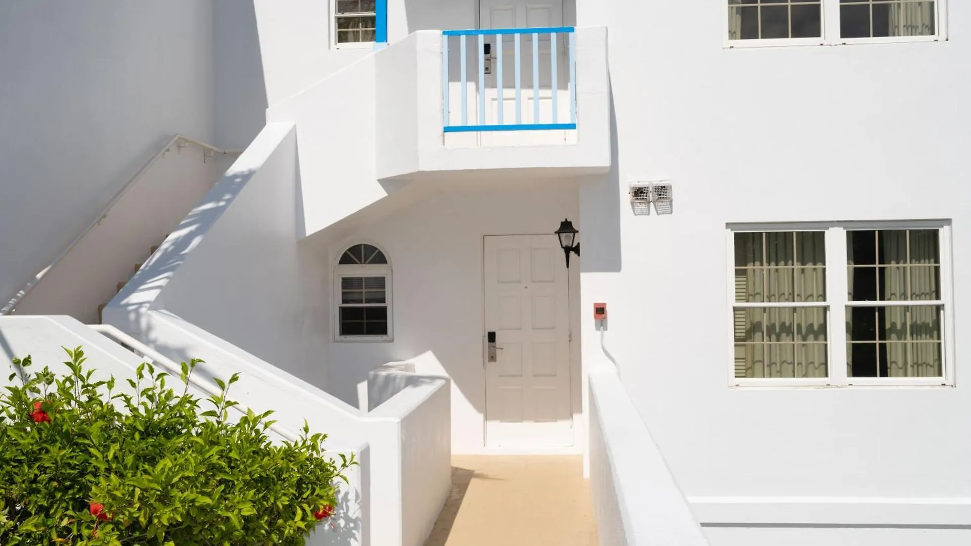 Deluxe Sea View Villas At Paradise Island Beach Club Resort Creek Village Bahamas