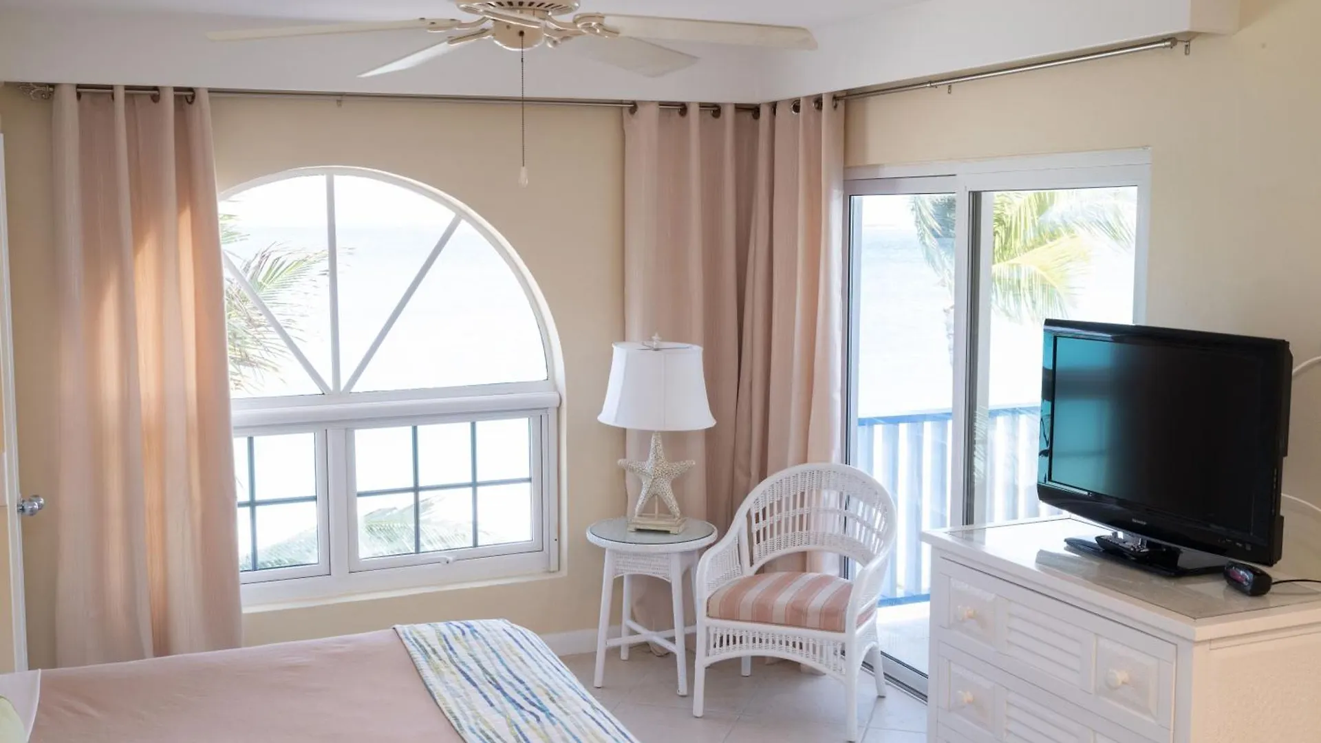 Deluxe Sea View Villas At Paradise Island Beach Club Resort Creek Village