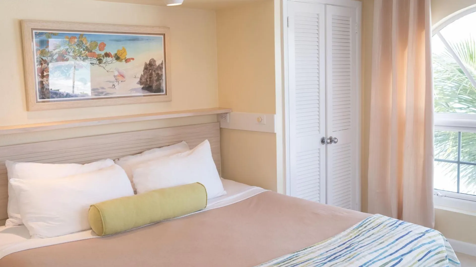 Deluxe Sea View Villas At Paradise Island Beach Club Resort Creek Village