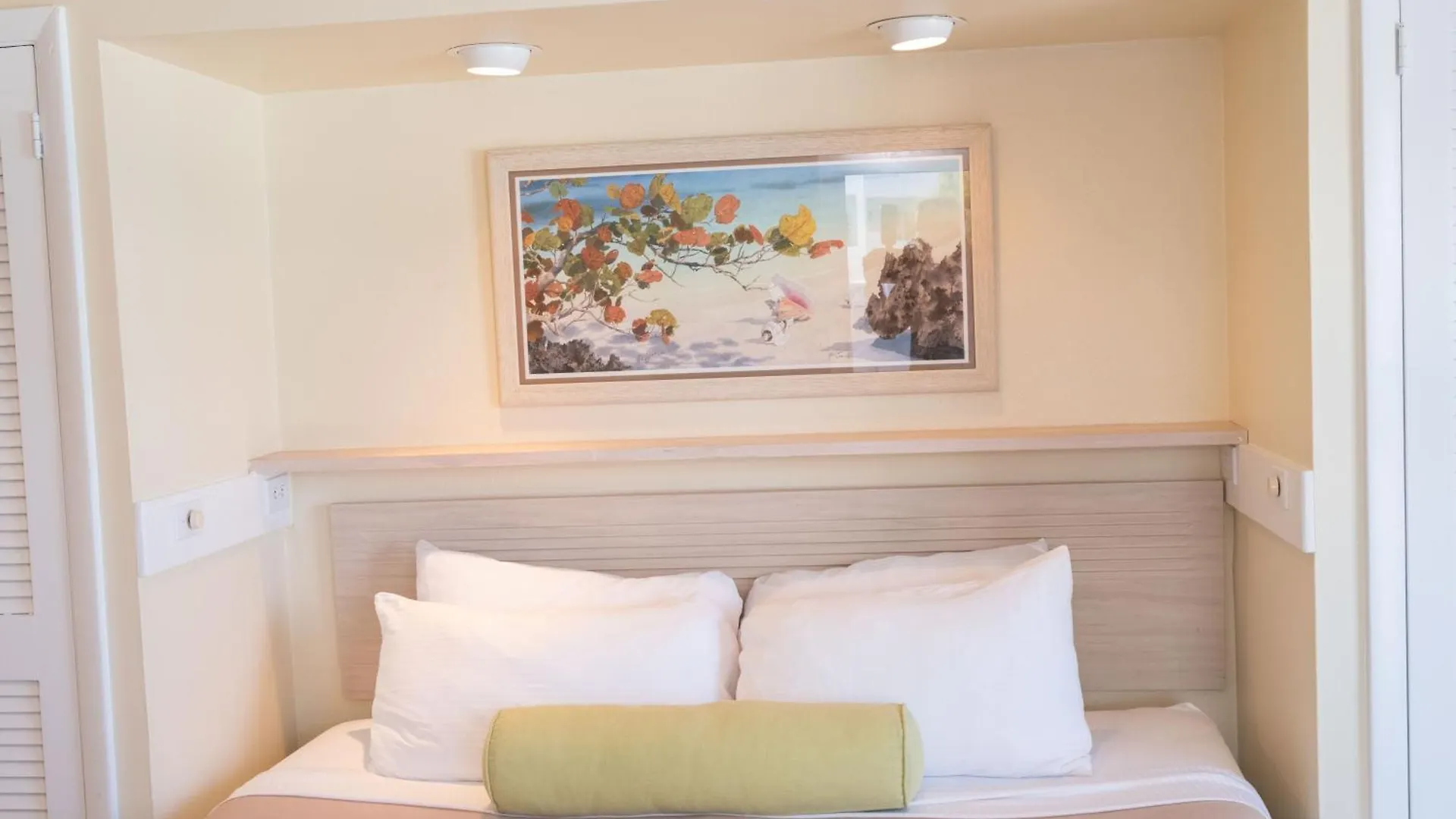 Deluxe Sea View Villas At Paradise Island Beach Club Resort Creek Village