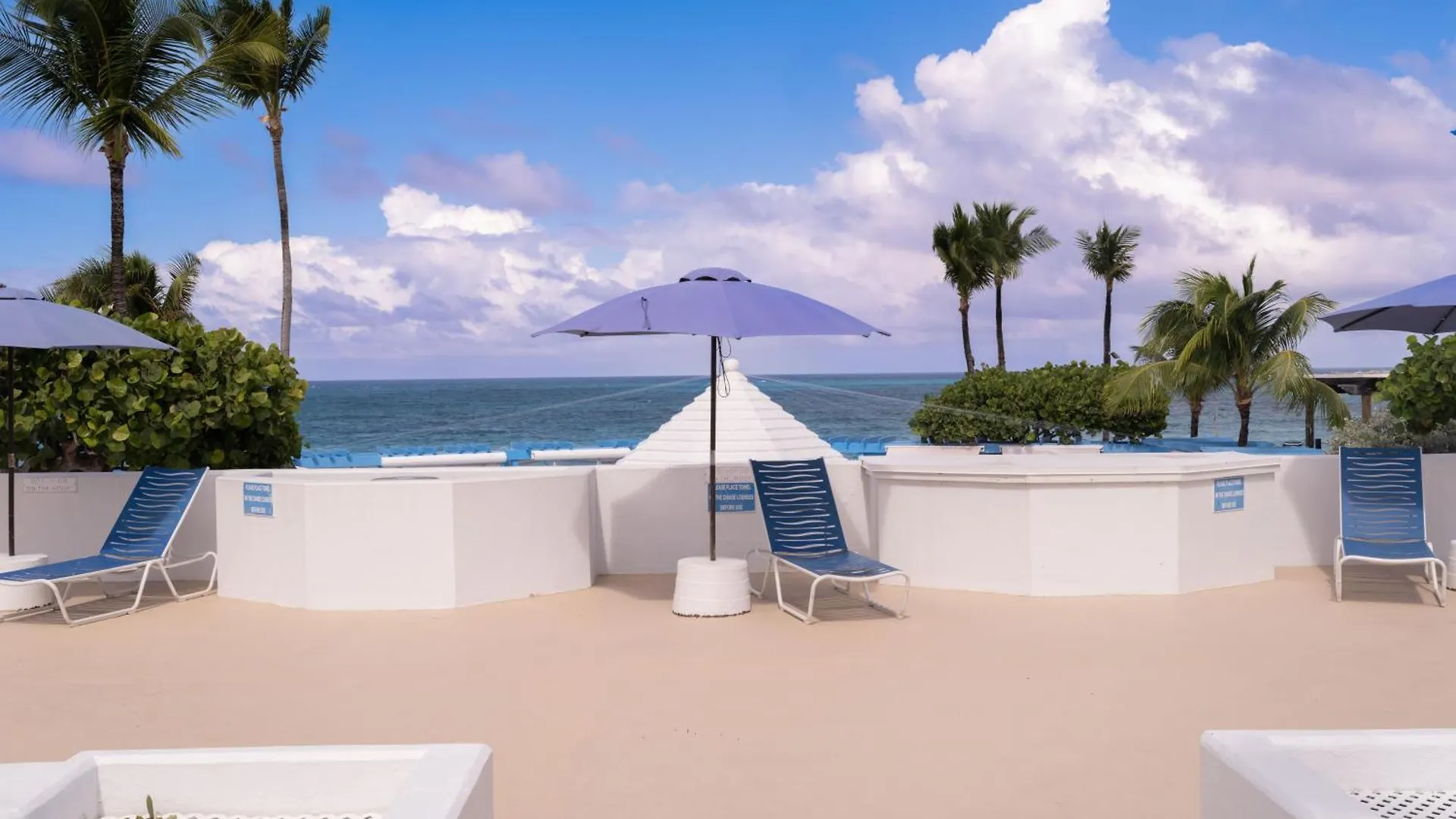 Deluxe Sea View Villas At Paradise Island Beach Club Resort Creek Village